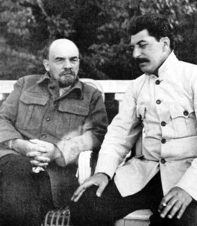 Stalin (right)-confers-with-an ailing-lenin-at gorky-in september